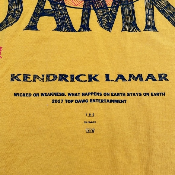 TDE Kendrick Lamar Official “DAMN.” 2017 Tour Concert Merch Long Sleeve Shirt - Picture 13 of 16